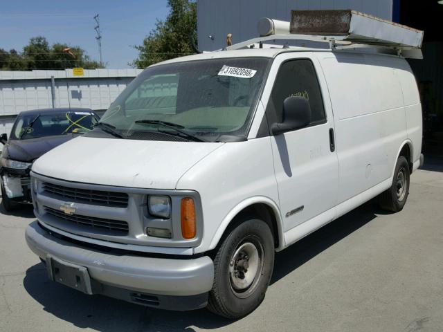 1GCFG25W9X1127090 - 1999 CHEVROLET EXPRESS G2 WHITE photo 2