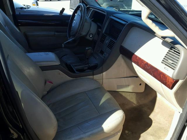 5LMEU68HX4ZJ25413 - 2004 LINCOLN AVIATOR 黑色 照片 5