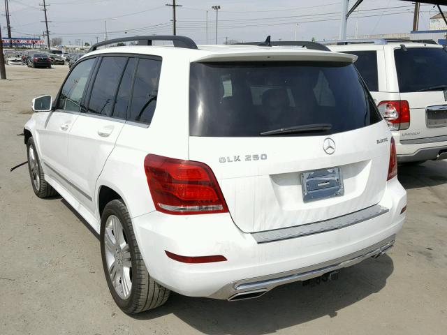 WDCGG0EB2DG140997 - 2013 MERCEDES-BENZ GLK 250 BL WHITE photo 3