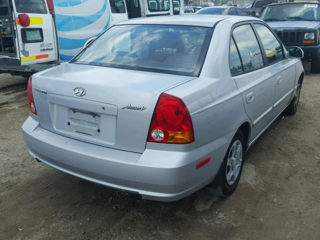 KMHCG45C75U669588 - 2005 HYUNDAI ACCENT GL SILVER photo 4