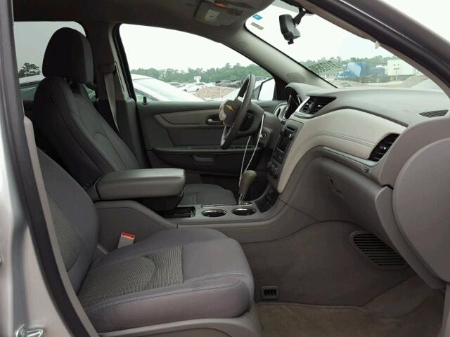 1GNKRFKD6GJ270850 - 2016 CHEVROLET TRAVERSE L SILVER photo 5