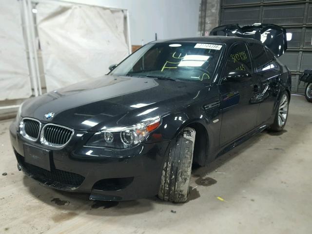 WBSNB93576CX06443 - 2006 BMW M5 BLACK photo 2