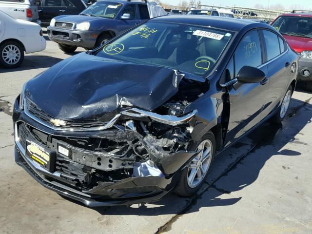 1G1BE5SM5H7246139 - 2017 CHEVROLET CRUZE LT BLACK photo 2