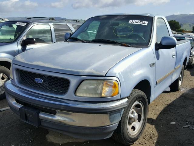 1FTDF1726VKA59112 - 1997 FORD F150 BLUE photo 2