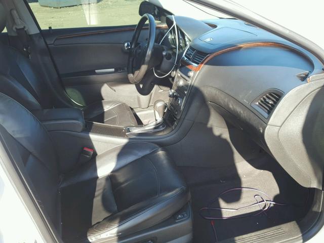 1G1ZE5E75BF362720 - 2011 CHEVROLET MALIBU LTZ 白色 照片 5