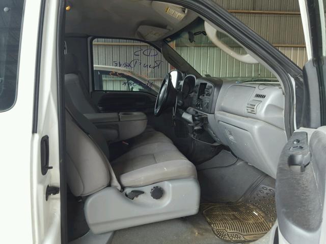 1FTSX21P66ED47954 - 2006 FORD F250 SUPER WHITE photo 5