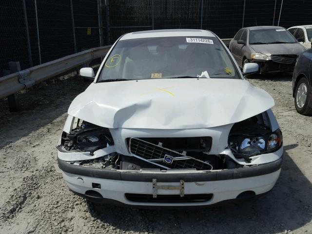 YV1RS61T842380335 - 2004 VOLVO S60 WHITE photo 9