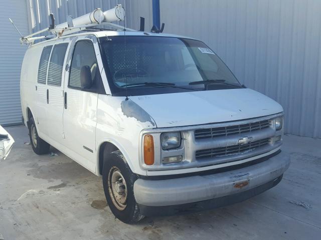 1GCFG25W611225789 - 2001 CHEVROLET EXPRESS G2 WHITE photo 1