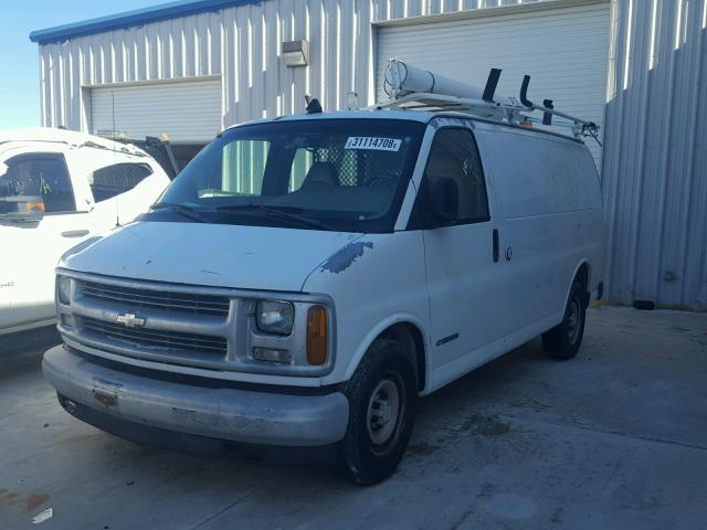 1GCFG25W611225789 - 2001 CHEVROLET EXPRESS G2 WHITE photo 2