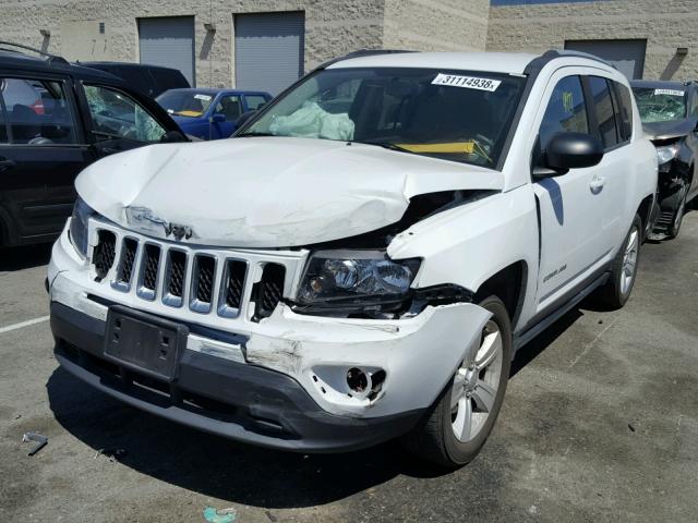 1C4NJCBA2GD688709 - 2016 JEEP COMPASS SP WHITE photo 2