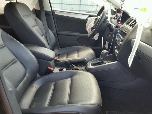 3VWD07AJ0EM390147 - 2014 VOLKSWAGEN JETTA SE 黑色 照片 5