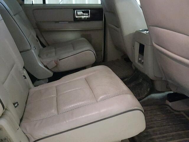 5LMFU28568LJ09494 - 2008 LINCOLN NAVIGATOR 白色 照片 6