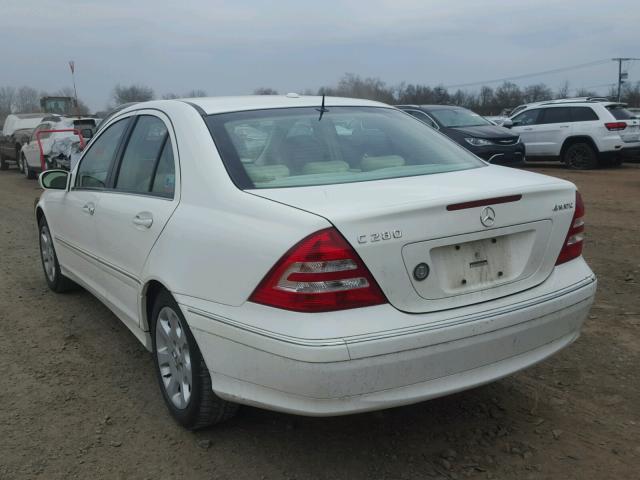 WDBRF92H16F792385 - 2006 MERCEDES-BENZ C GENERATI WHITE photo 3