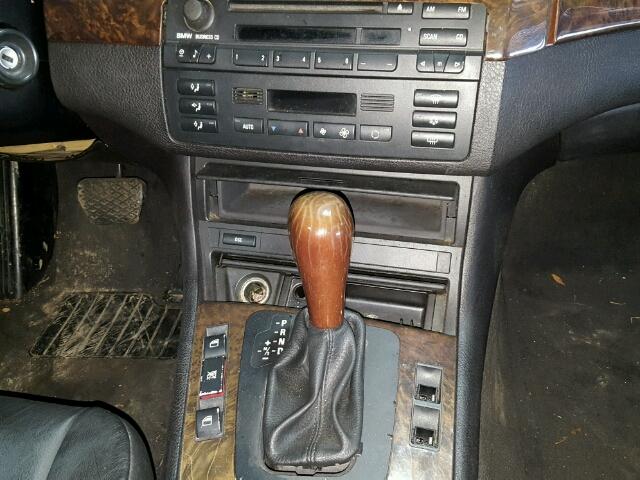 WBAAM3349YFP70714 - 2000 BMW 323 I SILVER photo 9