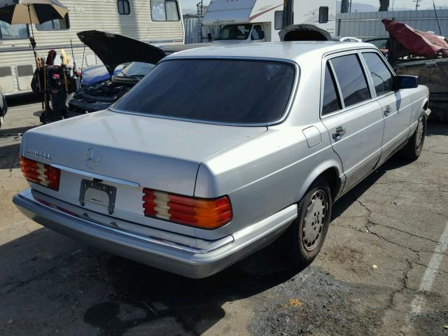 WDBCA35E2LA507348 - 1990 MERCEDES-BENZ 420 SEL SILVER photo 4