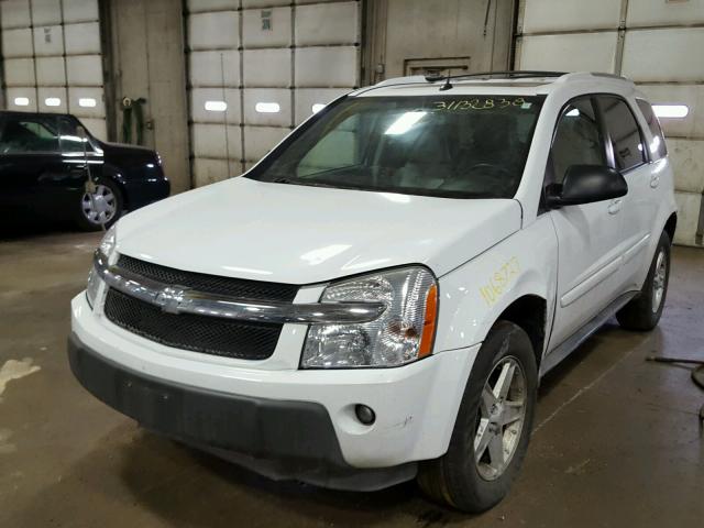 2CNDL73FX56011048 - 2005 CHEVROLET EQUINOX LT WHITE photo 2