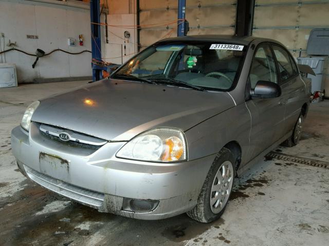 KNADC125136204599 - 2003 KIA RIO SILVER photo 2