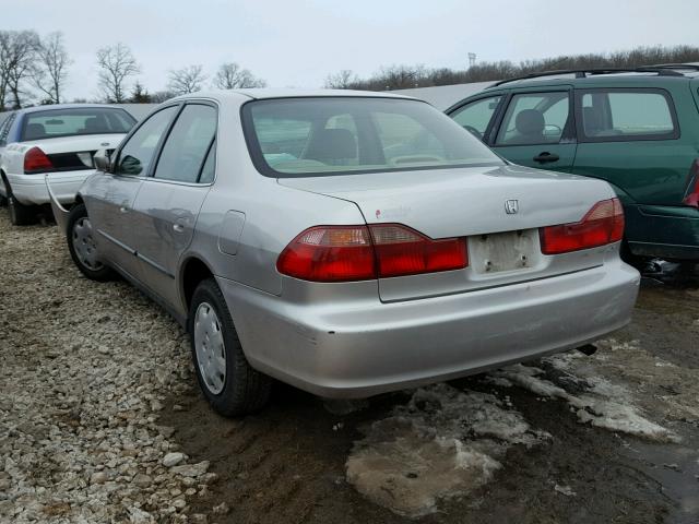 JHMCG564XXC010526 - 1999 HONDA ACCORD LX SILVER photo 3