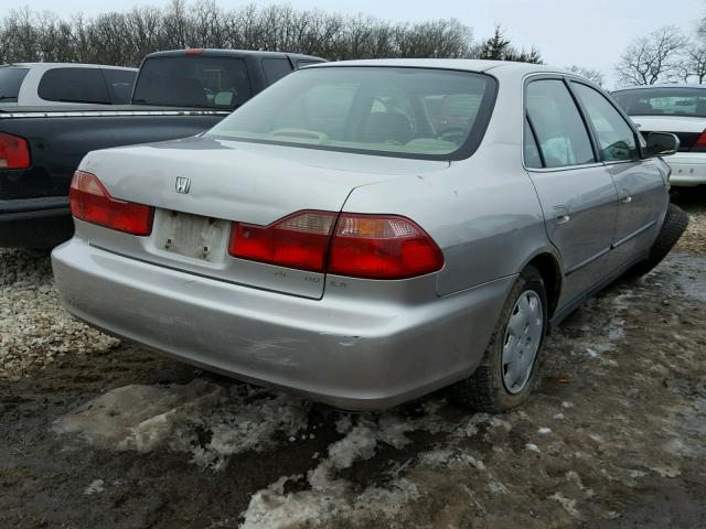 JHMCG564XXC010526 - 1999 HONDA ACCORD LX SILVER photo 4