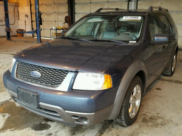 1FMZK02185GA41364 - 2005 FORD FREESTYLE BLUE photo 2