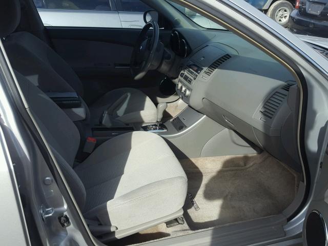 1N4BL11D95N438183 - 2005 NISSAN ALTIMA SE SILVER photo 5