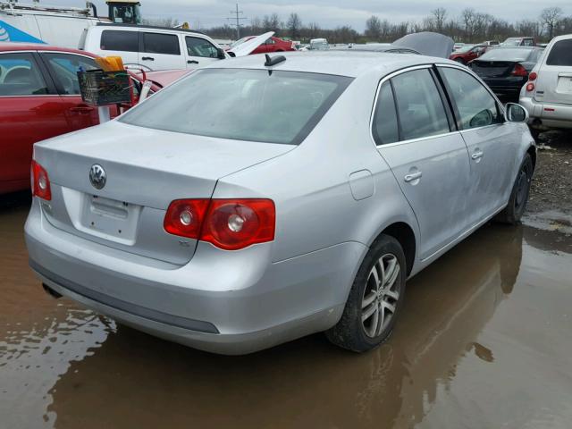 3VWSF71K26M724484 - 2006 VOLKSWAGEN JETTA 2.5 GRAY photo 4