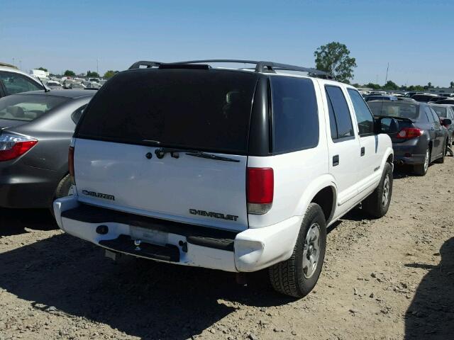 1GNDT13W72K226131 - 2002 CHEVROLET BLAZER WHITE photo 4