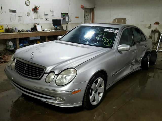 WDBUF70J13A133977 - 2003 MERCEDES-BENZ E 500 SILVER photo 2