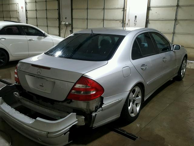 WDBUF70J13A133977 - 2003 MERCEDES-BENZ E 500 SILVER photo 4