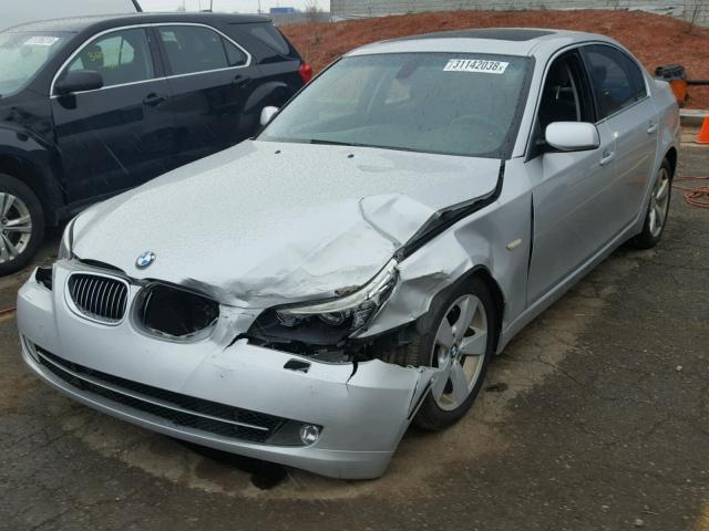 WBANV13528CZ56589 - 2008 BMW 528 XI SILVER photo 2