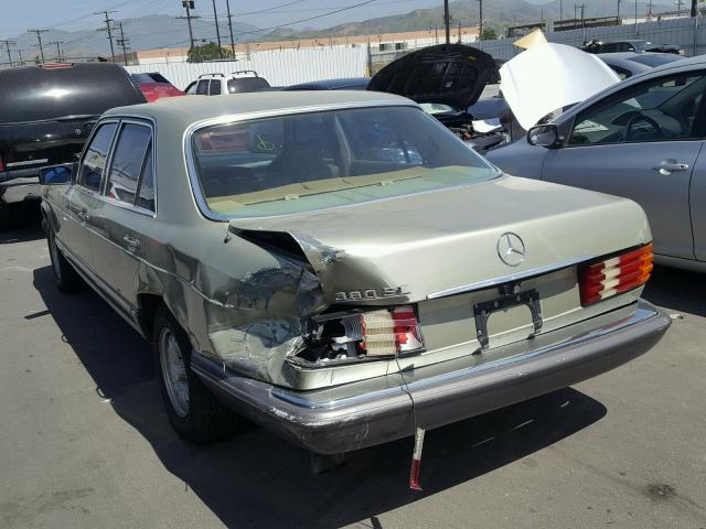 WDBCA32A9EA071988 - 1984 MERCEDES-BENZ 380 SE GREEN photo 9