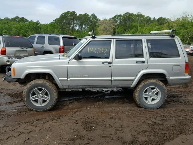 1J4FF58S8YL231678 - 2000 JEEP CHEROKEE C SILVER photo 9