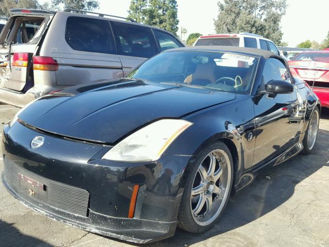 JN1AZ36AX4T013762 - 2004 NISSAN 350Z ROADS BLACK photo 2