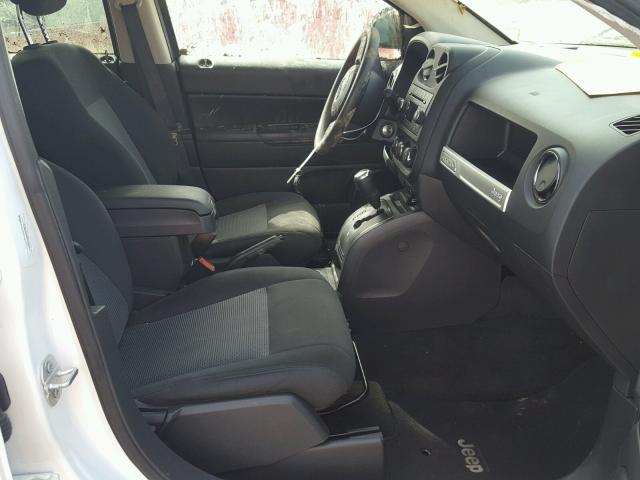 1C4NJCBA3HD146374 - 2017 JEEP COMPASS SP WHITE photo 5