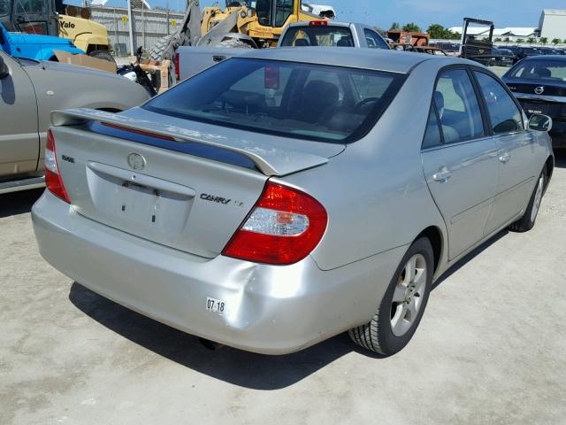 JTDBE30K130195494 - 2003 TOYOTA CAMRY LE SILVER photo 4