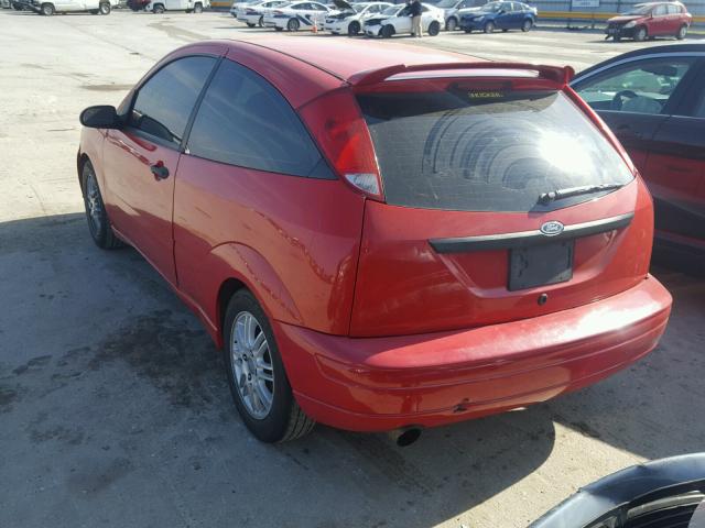 1FAFP31N87W149142 - 2007 FORD FOCUS ZX3 RED photo 3