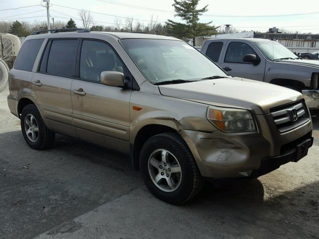 5FNYF28596B005656 - 2006 HONDA PILOT EX GOLD photo 1