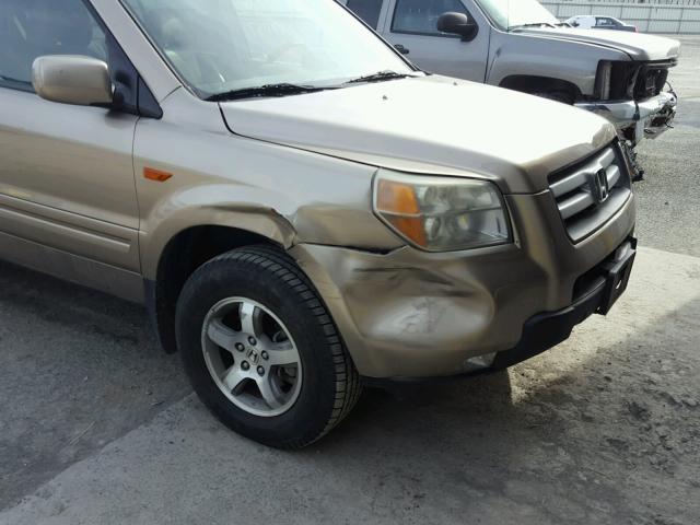 5FNYF28596B005656 - 2006 HONDA PILOT EX GOLD photo 9