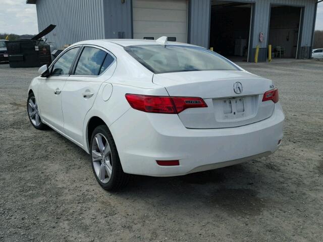 19VDE1F75EE002962 - 2014 ACURA ILX 20 TEC WHITE photo 3