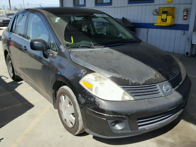 3N1BC11E69L366595 - 2009 NISSAN VERSA S BLACK photo 1