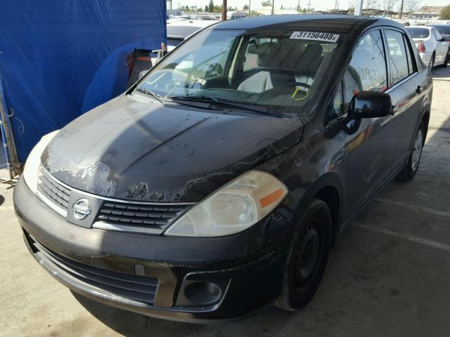 3N1BC11E69L366595 - 2009 NISSAN VERSA S BLACK photo 2