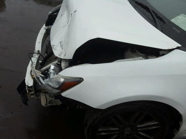 JTKJF5C72B3014663 - 2011 TOYOTA SCION TC 白色 照片 9