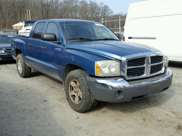 1D7HW48N55S306198 - 2005 DODGE DAKOTA QUA BLUE photo 1