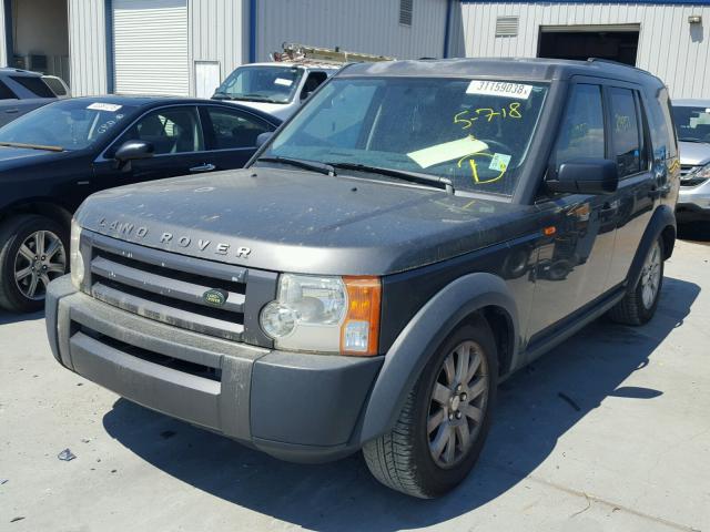 SALAE25425A322520 - 2005 LAND ROVER LR3 SE GRAY photo 2