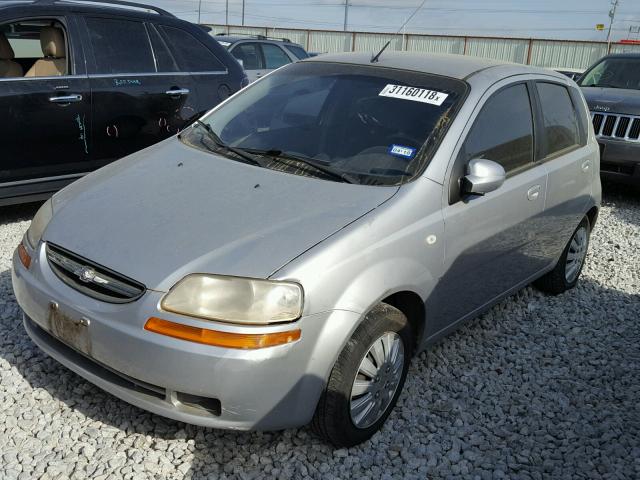 KL1TD66658B256271 - 2008 CHEVROLET AVEO BASE GRAY photo 2