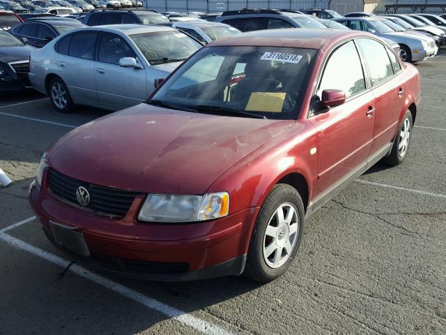 WVWMD63B4XE221152 - 1999 VOLKSWAGEN PASSAT GLS RED photo 2