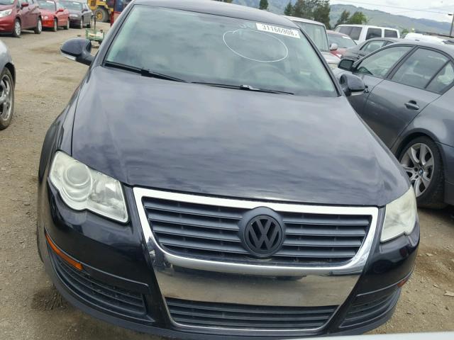 WVWJK73C98E095573 - 2008 VOLKSWAGEN PASSAT TUR BLACK photo 9