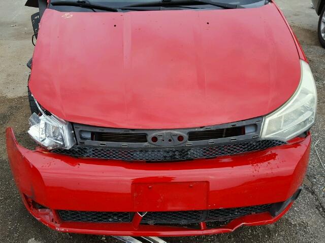 1FAHP32N58W194841 - 2008 FORD FOCUS S/SE RED photo 7