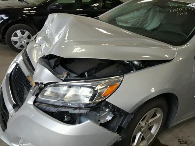 1G11B5SA7GF125398 - 2016 CHEVROLET MALIBU LIM 银色 照片 9