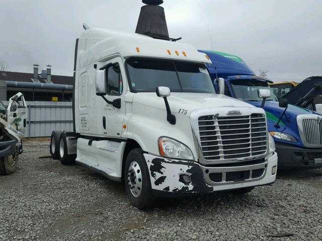 1FUJGLDR9CSBF4698 - 2012 FREIGHTLINER CASCADIA 1 WHITE photo 1